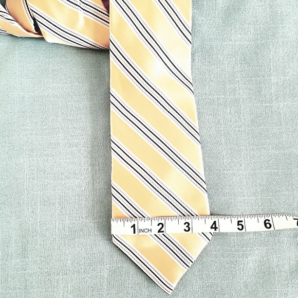 🚫DONATED Gold Colored Silk Tie - Picture 3 of 5